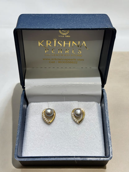 Cute Pearl Studded Earrings