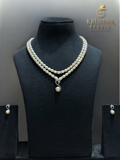 Cute Swan Pendent With Pearls Necklace Set