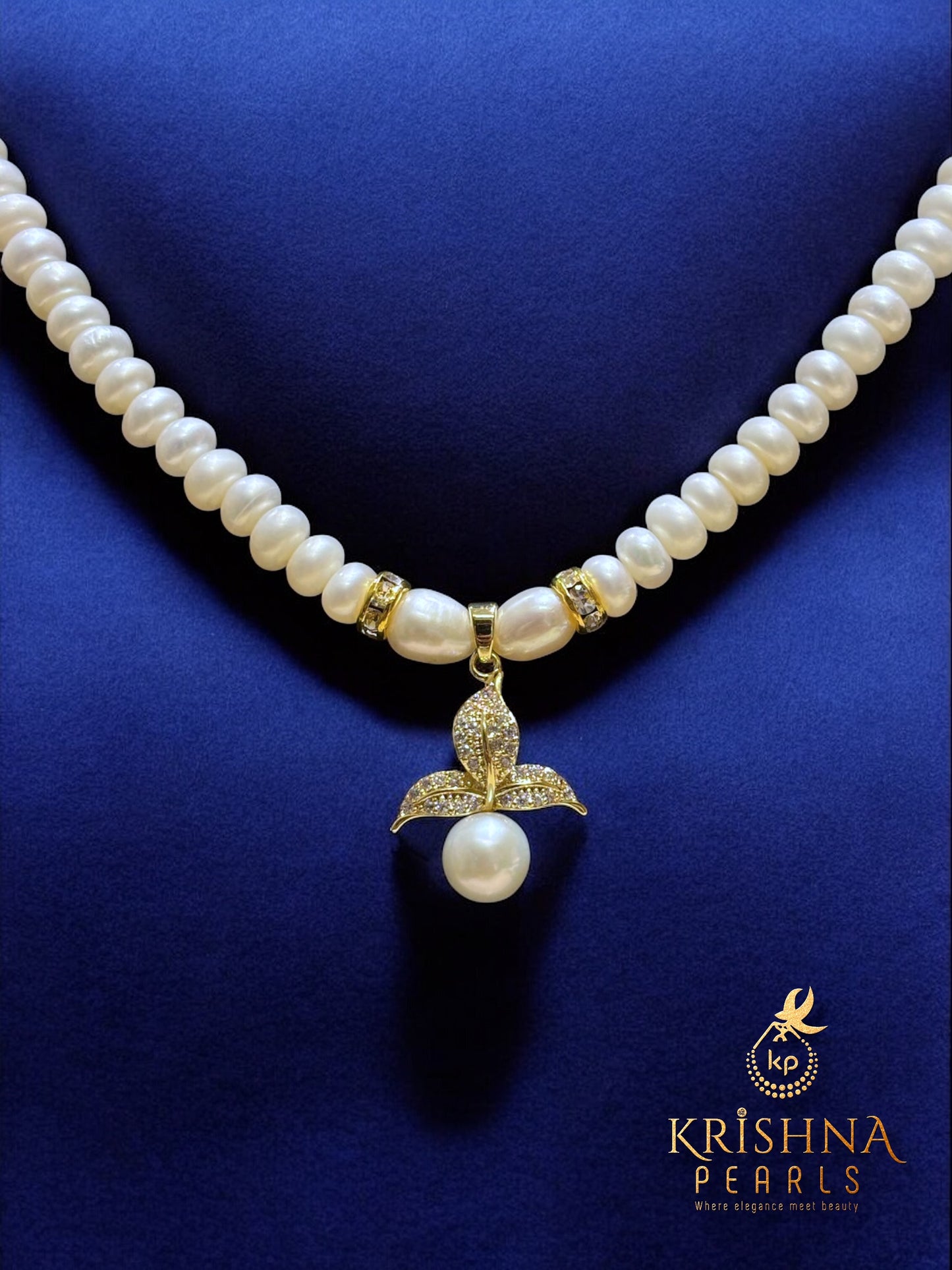 Beautiful Pearl Drop Pendent WIth Pearls Necklace Set