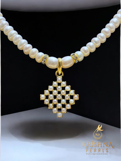 Real Pearls Studded Necklace Set