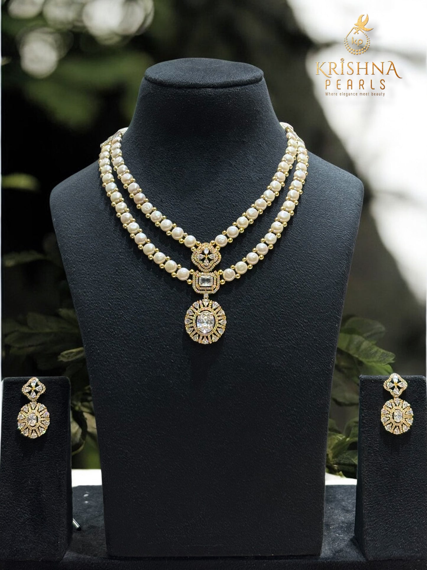 Pretty Button Pearls Necklace Set