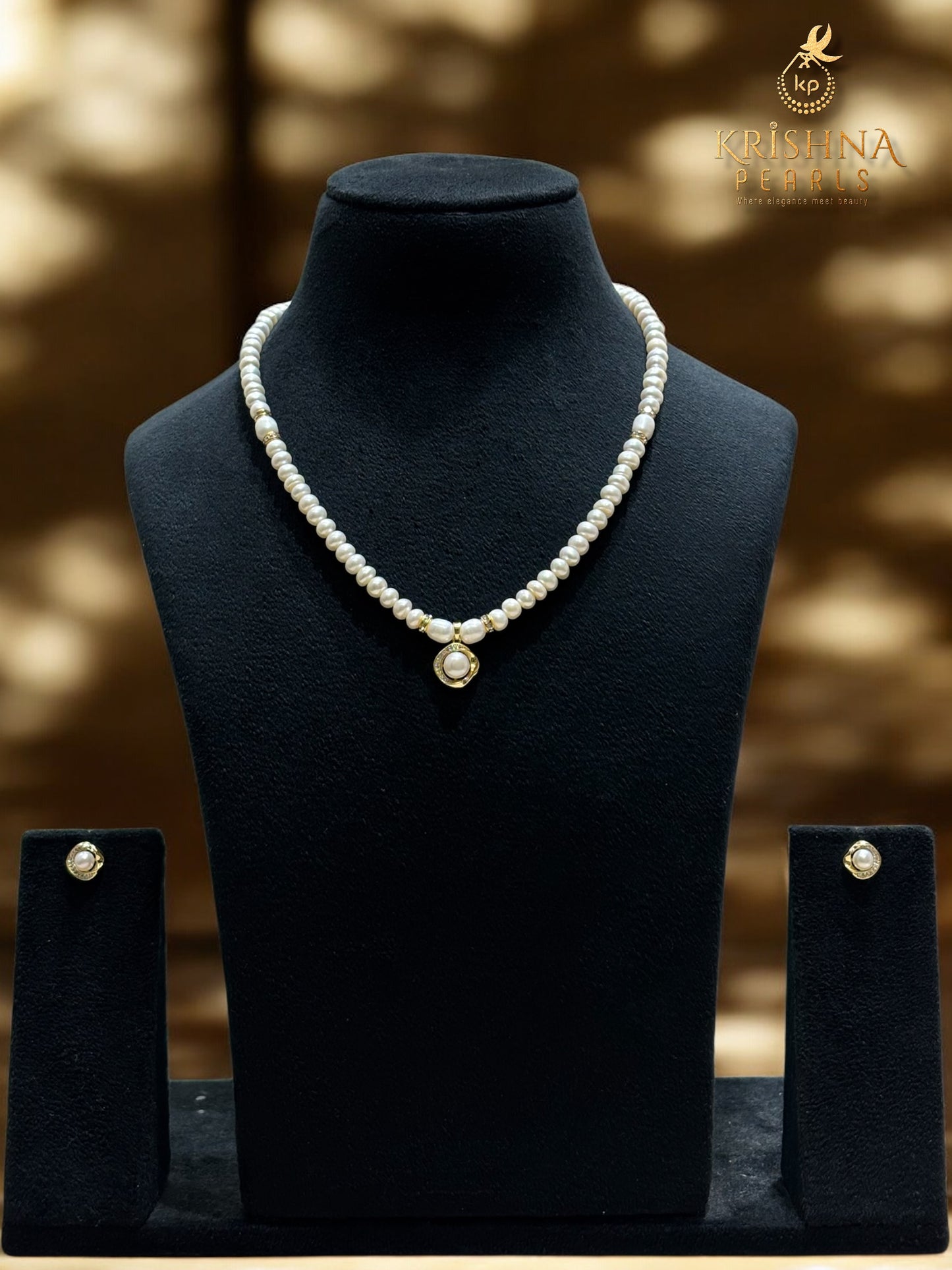 Royal Big Pearl Pendent With MultiColour Pearls Necklace Set