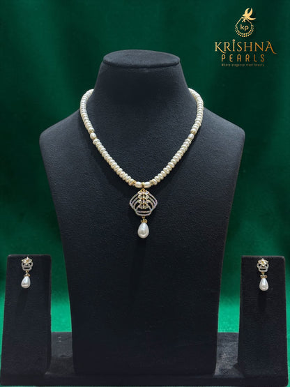Elegant Pearl Necklace Set