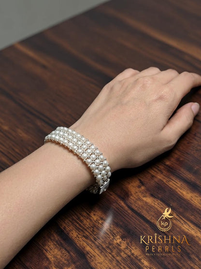Beautiful Three Layers Button Pearls Bracelet