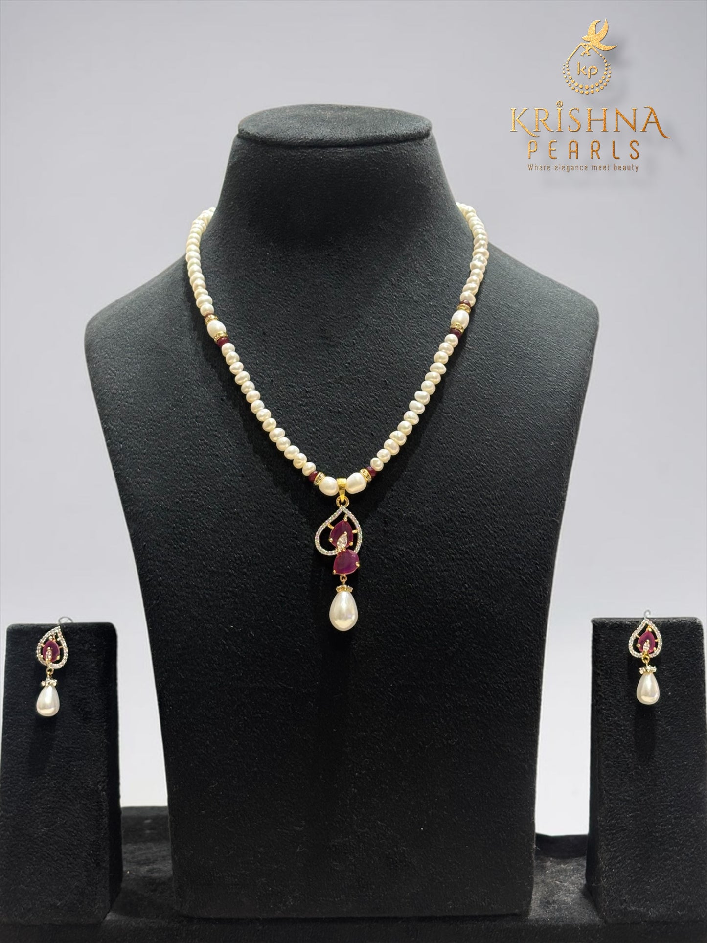 Adorable Emerals & Ruby Stone Pendent Set