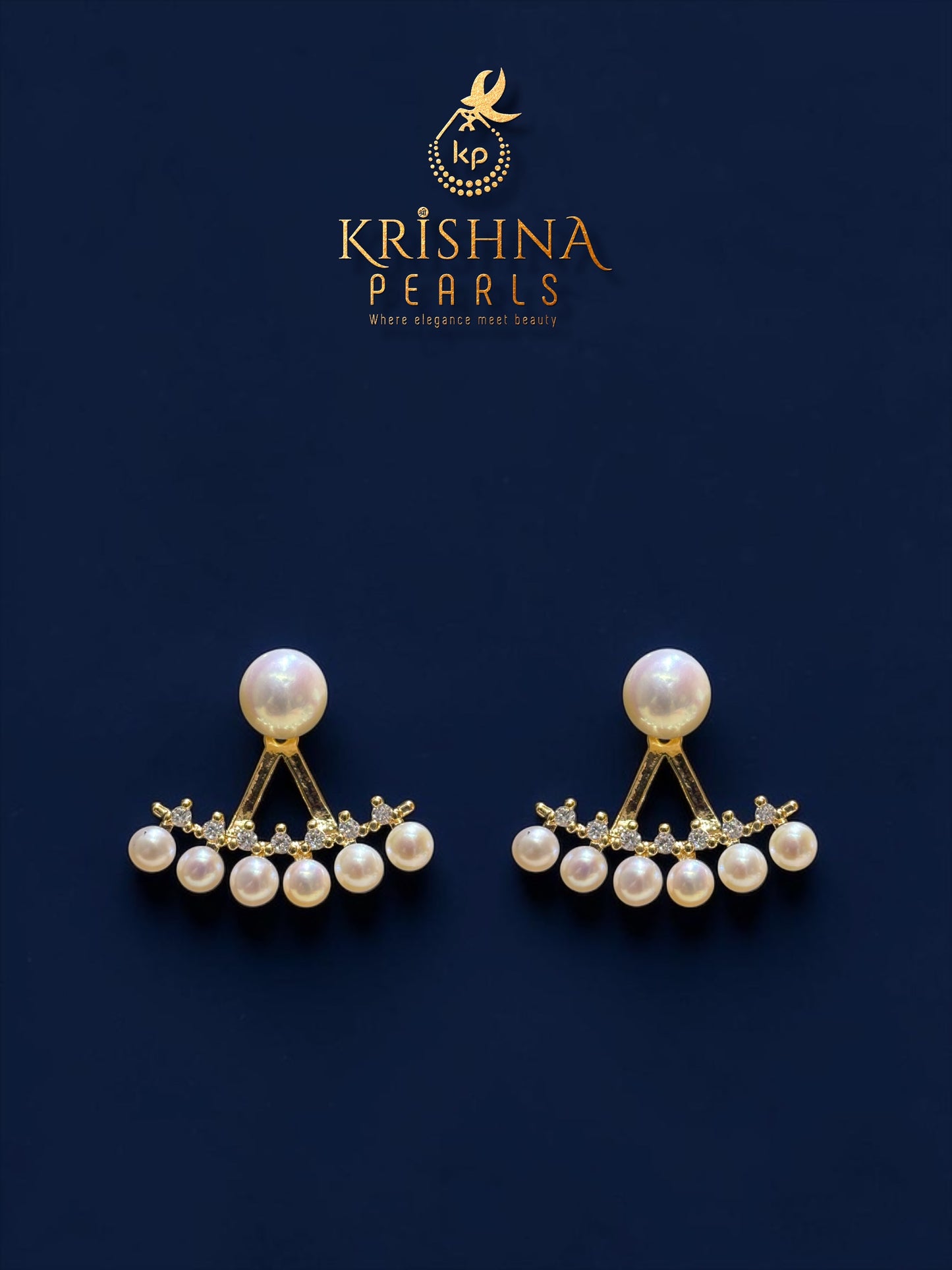 Cute Pendent With Pearls Necklace