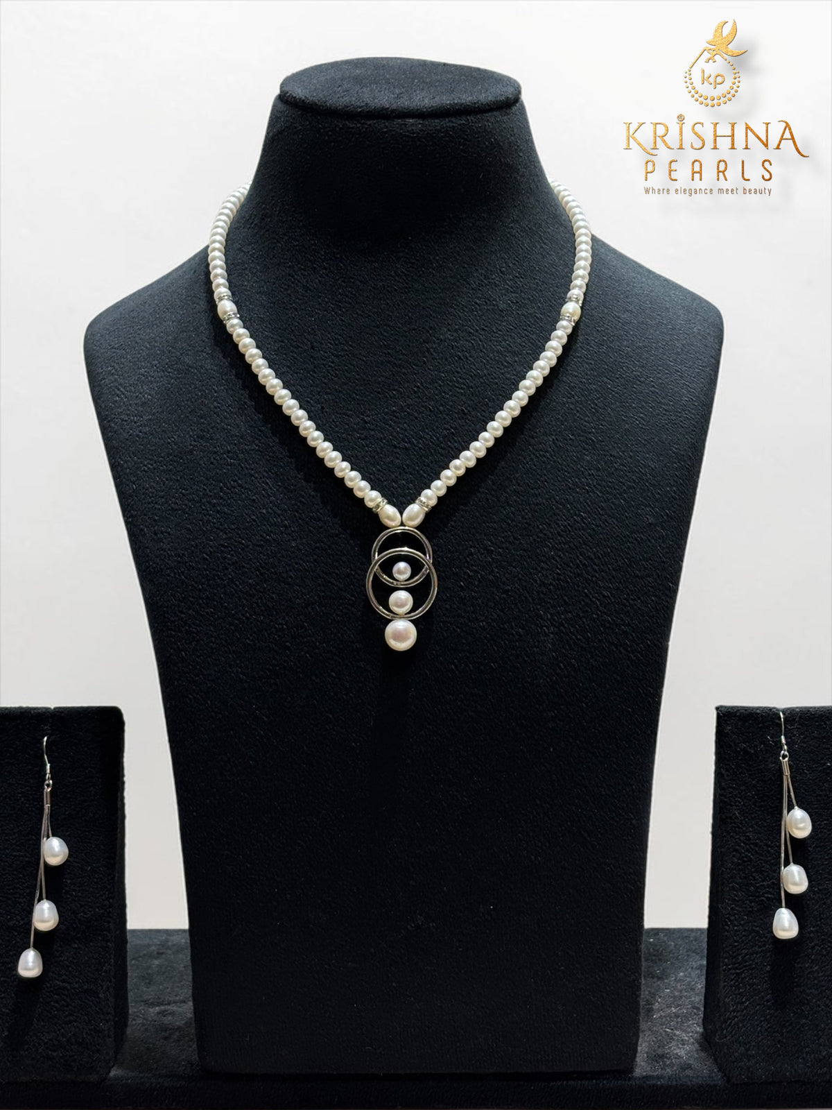 Adorable Blush Pearls Pendent Set