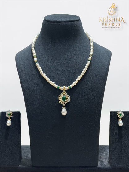 Beautiful Pearl Necklace Set