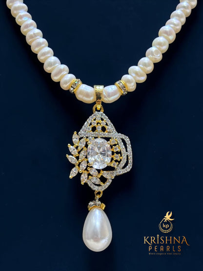 Beautiful Pearl Necklace Set