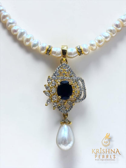 Beautiful Pearl Necklace Set