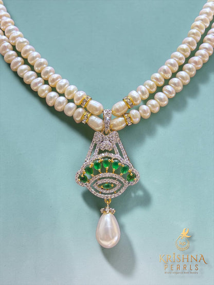 Beautiful Pearls & Emerald Necklace Set
