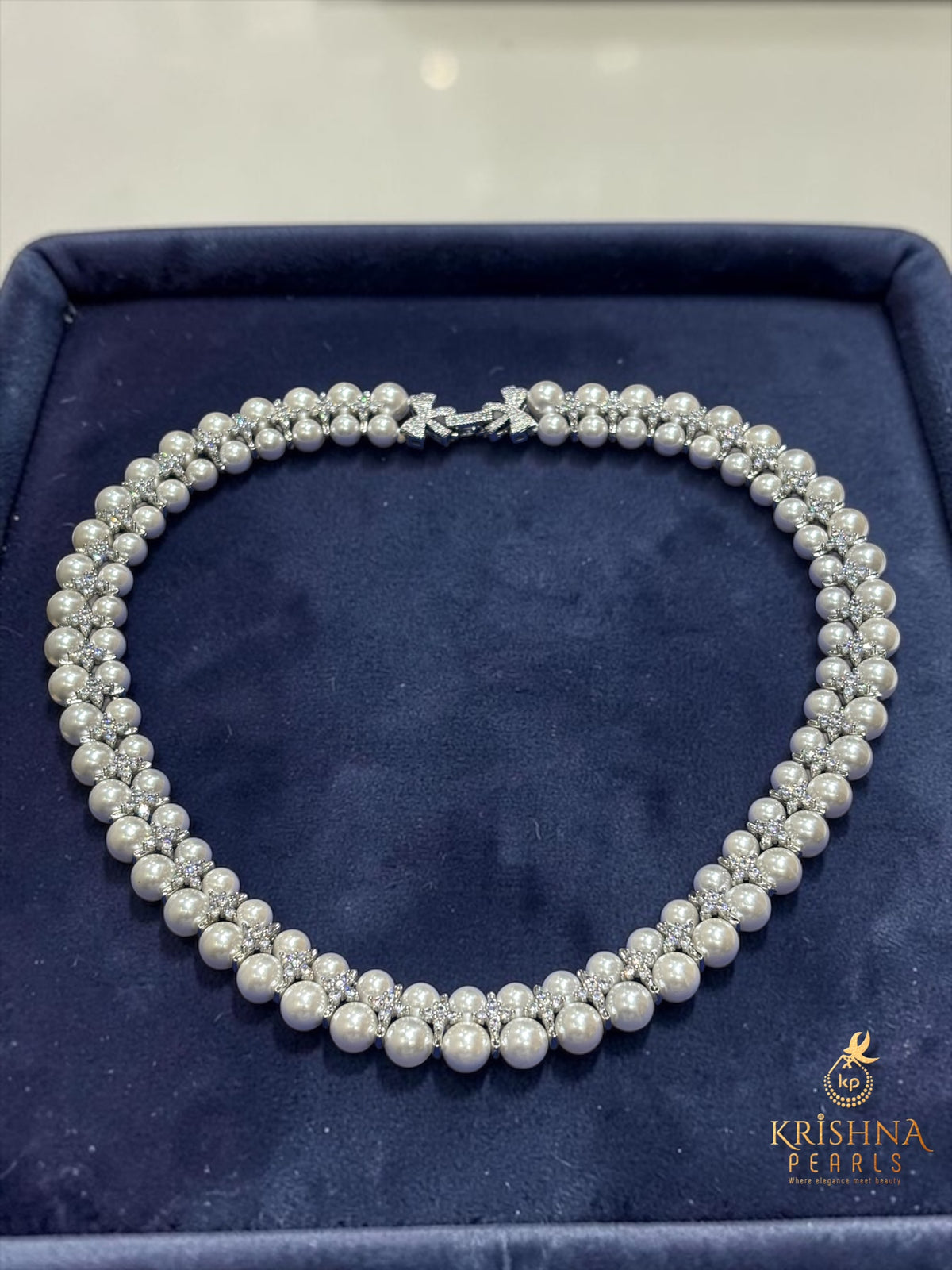 Adorable Mother Of Pearls Necklace