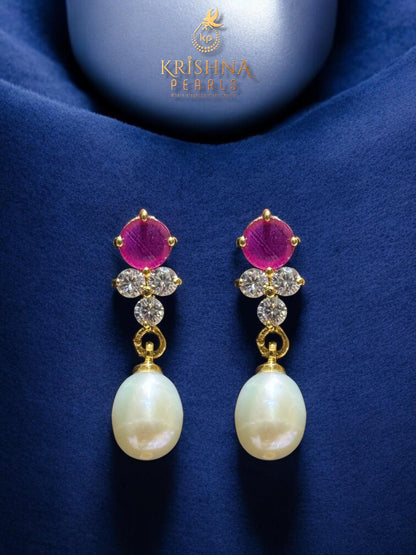 Beautiful Red Stone Studded Pendent With Pearls Necklace Set