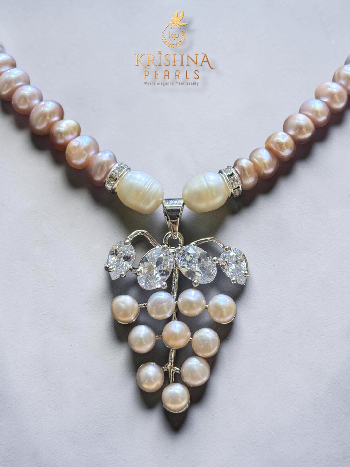 Beautiful Pink Pearls Necklace Set