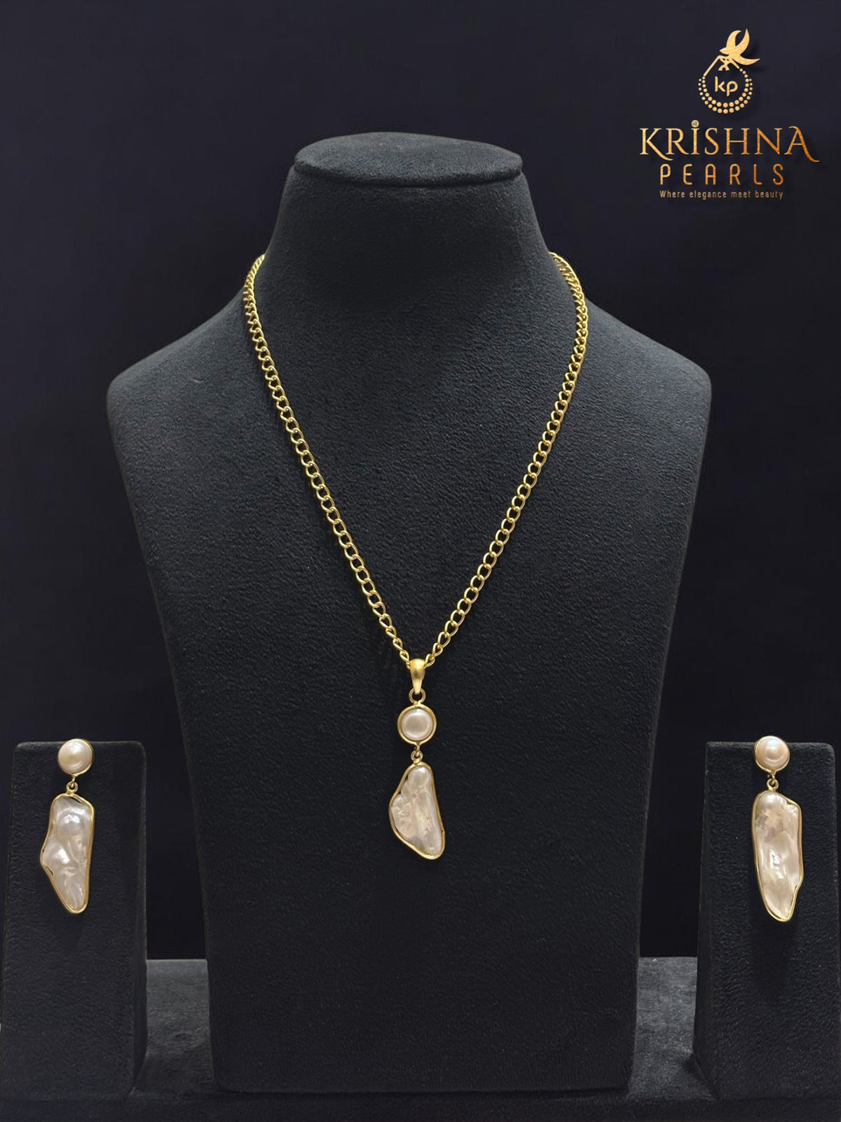 Luxurious Baroque Pearl Chain Set
