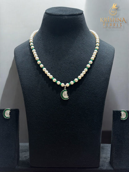 92.5 Silver Emerald Studded Round Pearls Necklace Set