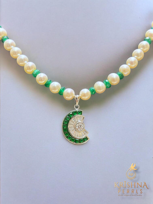 92.5 Silver Emerald Studded Round Pearls Necklace Set