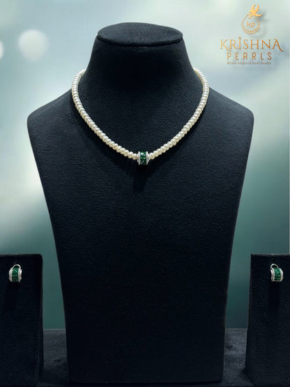 92.5 Silver Emerald Studded Pearls Necklace Set
