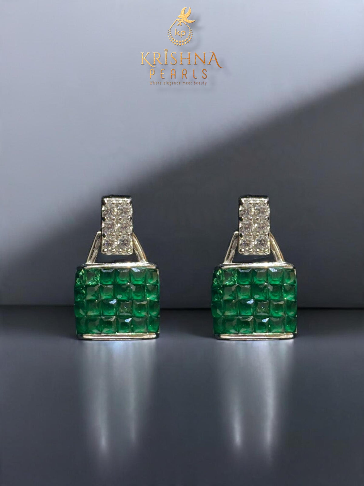 92.5 Pure Silver Cubic Emerald With Pearls Necklace Set - Invisible Throngs Jewellery