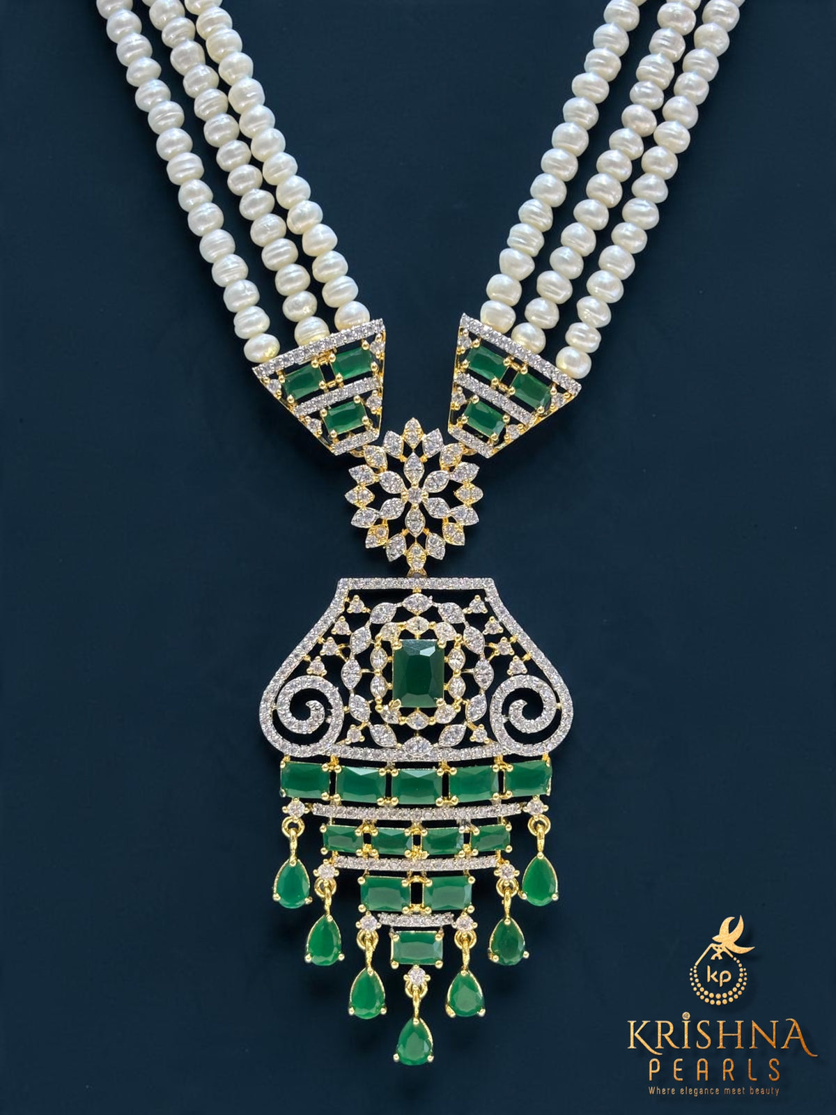 Elegant Emeralds Studded Three Layers Pearls Rani Haar Set