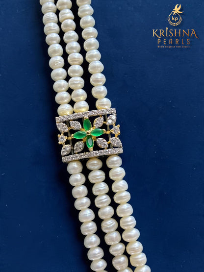 Elegant Emeralds Studded Three Layers Pearls Rani Haar Set