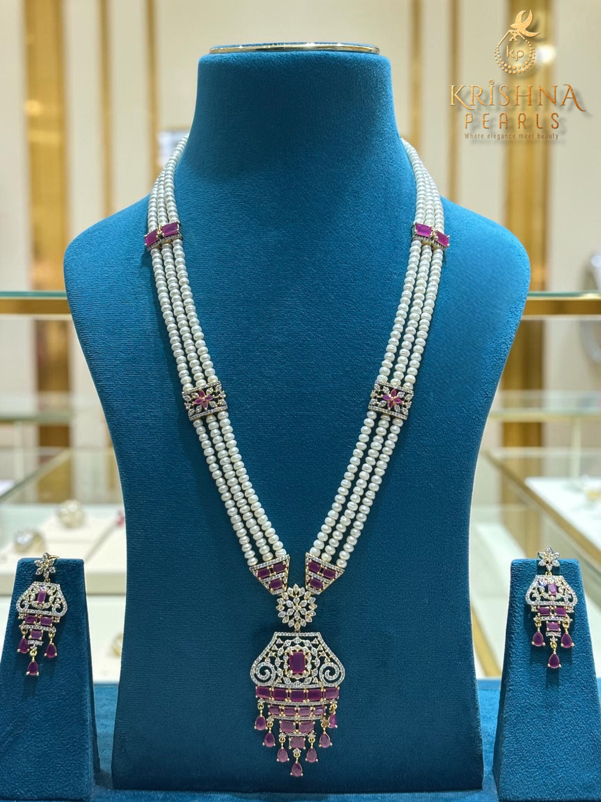 Elegant Emeralds Studded Three Layers Pearls Rani Haar Set