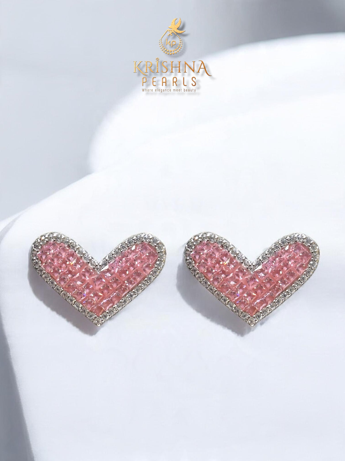 92.5 Silver Rose Squatz Studded Pearls Necklace Set