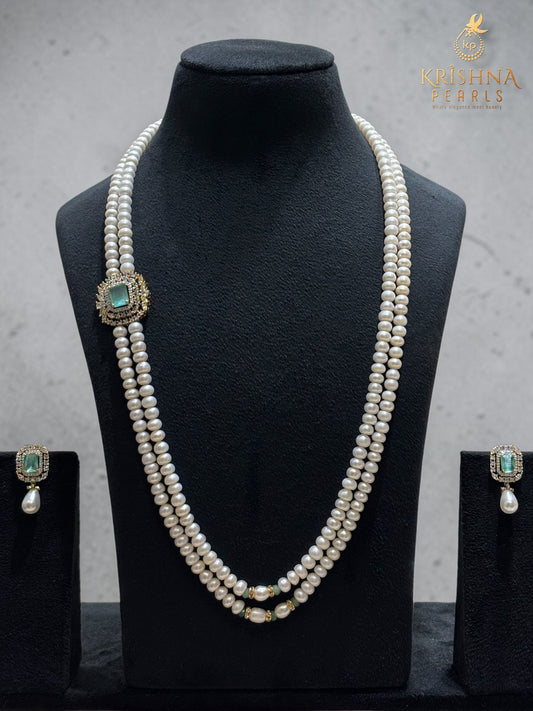 2 Layered Pearls Necklace - Broach Design