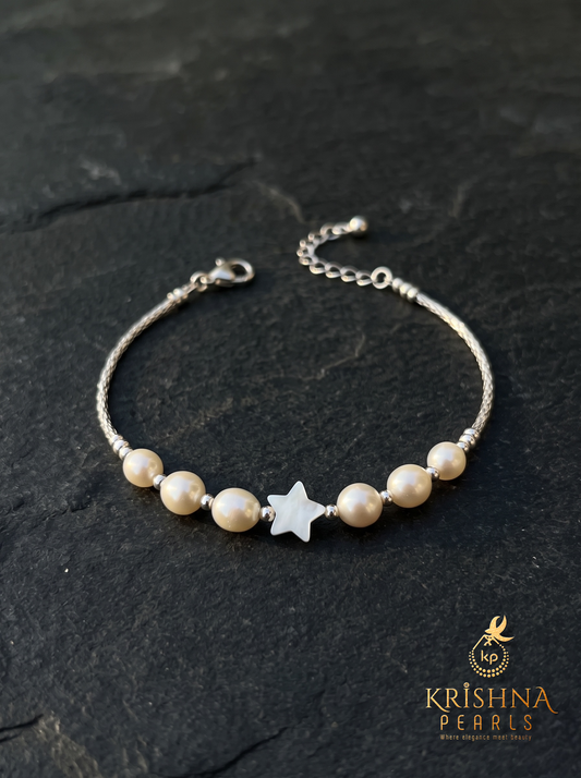 Stylish Starlight Pearl Bracelet