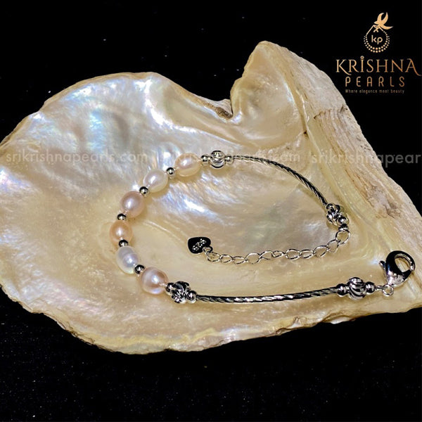 Fancy Pearl Bracelet