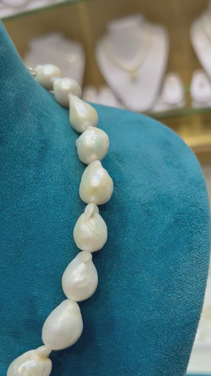 Elegant Baroque Combo Necklace Set with Earrings & Bracelet